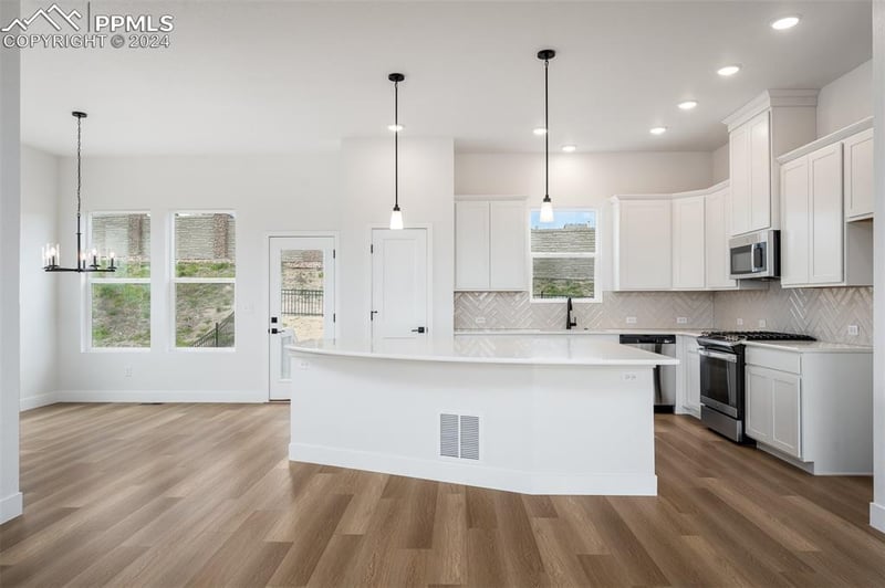 4604 Peak Crest Vw, Colorado Springs, CO 80918