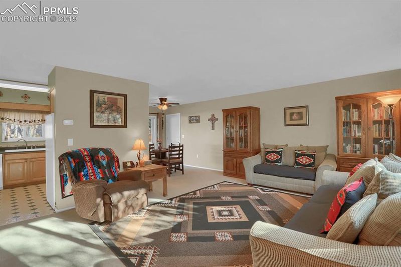 4608 Shadowglen Dr, Colorado Springs, CO 80918