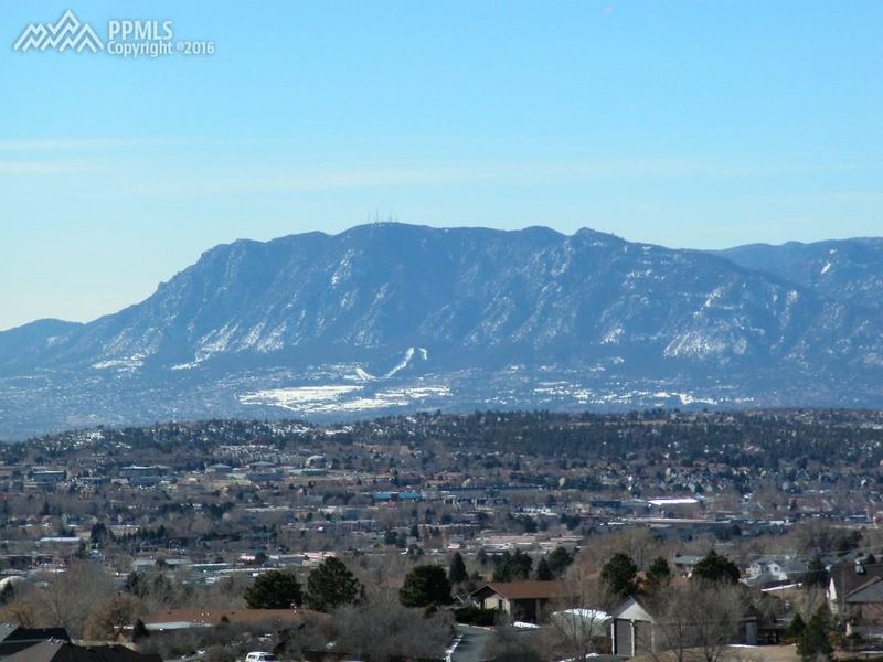 4611 Poleplant Dr, Colorado Springs, CO 80918