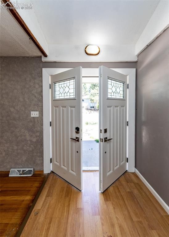 4616 La Cresta Dr, Colorado Springs, CO 80918