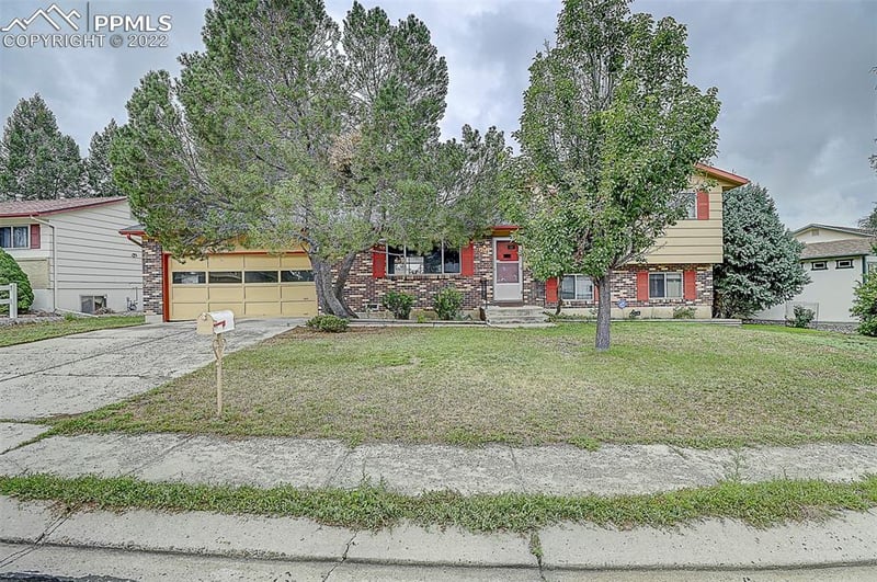 4619 Shadowglen Dr, Colorado Springs, CO 80918