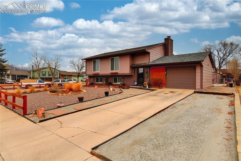 4620 Burke Pl, Colorado Springs, CO 80916