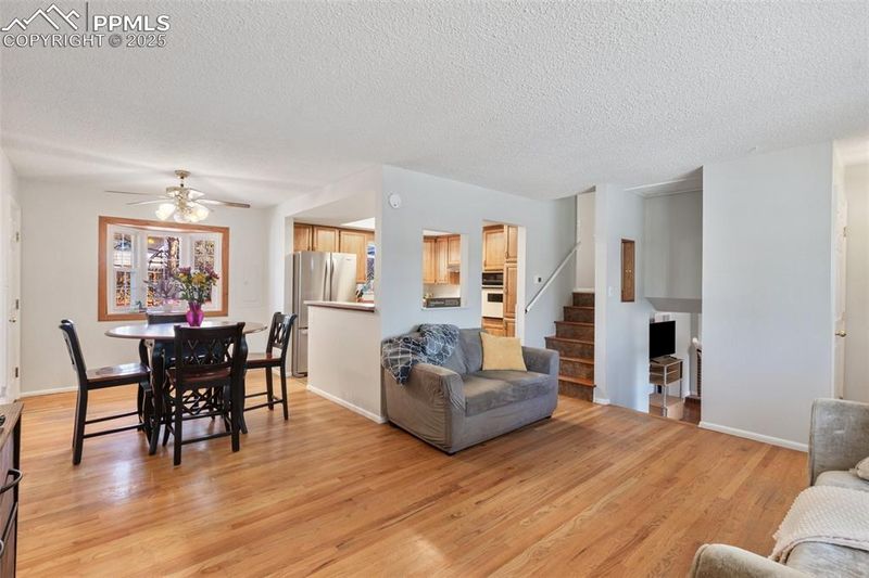 4623 La Cresta Dr, Colorado Springs, CO 80918