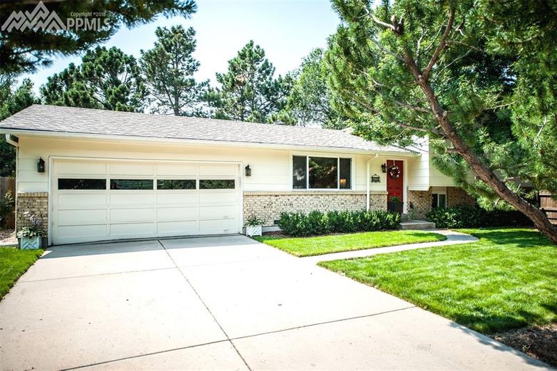 4635 Shadowglen Dr, Colorado Springs, CO 80918