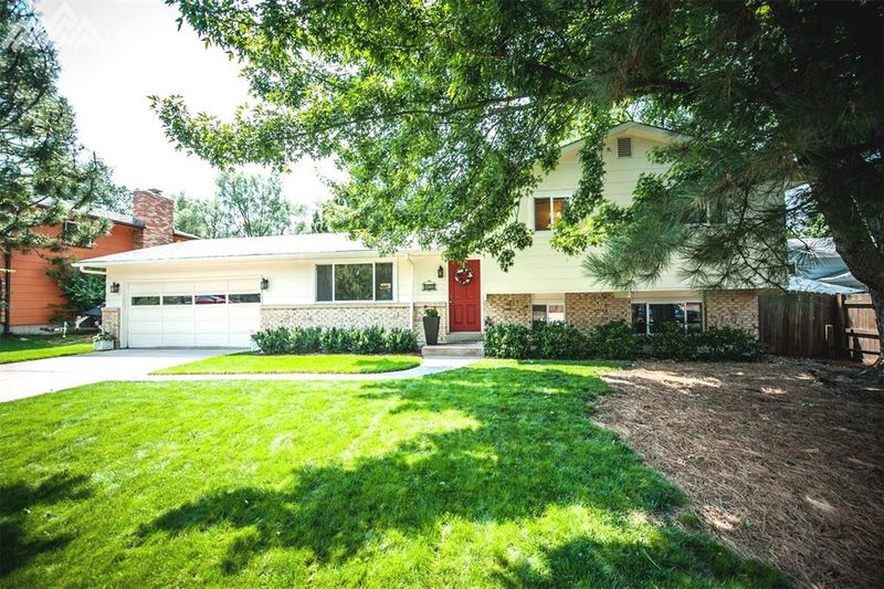 4635 Shadowglen Dr, Colorado Springs, CO 80918