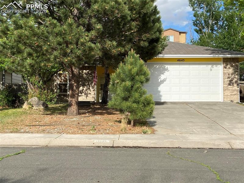 4645 Dapple Grey Ln, Colorado Springs, CO 80922