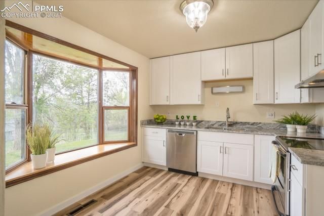 4651 Debonair Cir, Colorado Springs, CO 80917