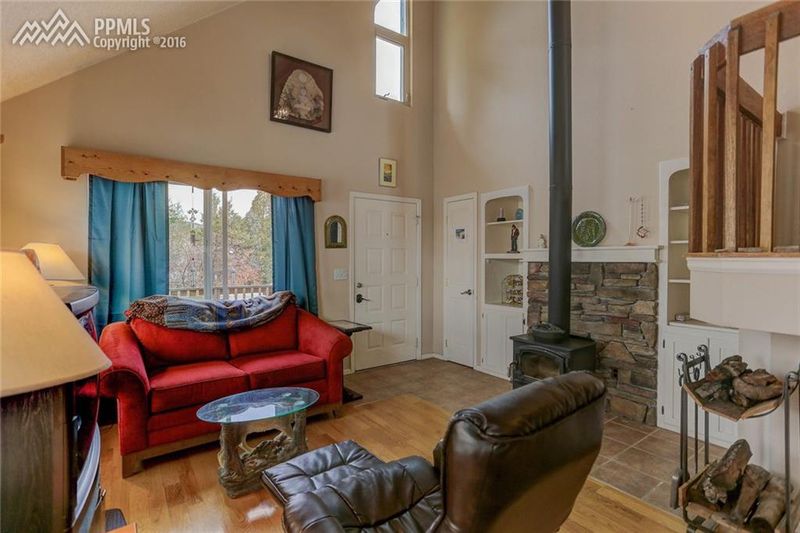 466 N Jefferson St, Monument, CO 80132