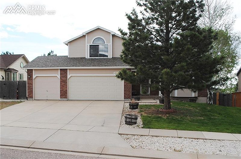 4660 Granby Cir, Colorado Springs, CO 80919