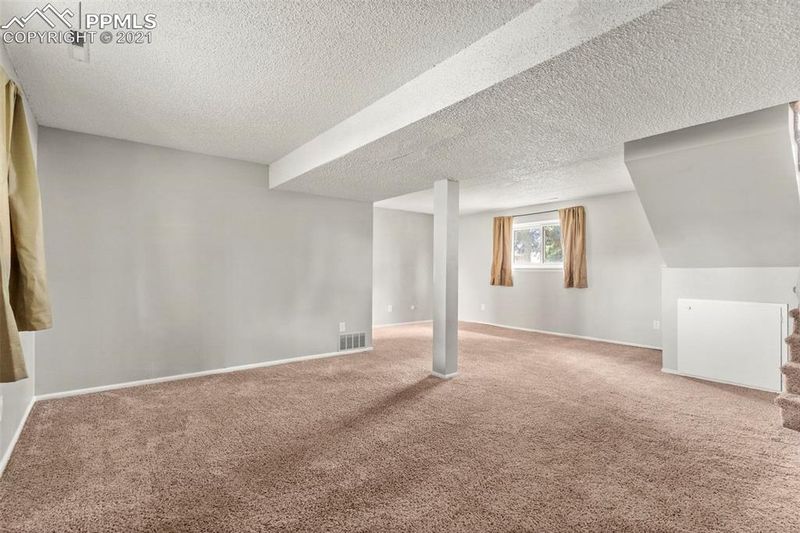4665 Monica Dr, Colorado Springs, CO 80916