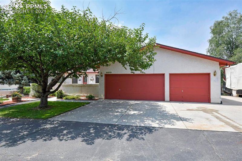 4670 Diamond Dr, Colorado Springs, CO 80918