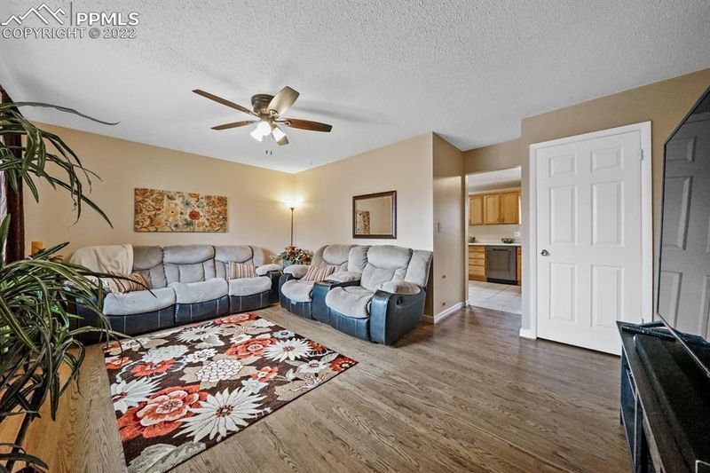 4707 La Cresta Dr, Colorado Springs, CO 80918
