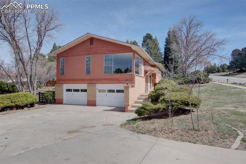 4708 Constitution Ave, Colorado Springs, CO 80915