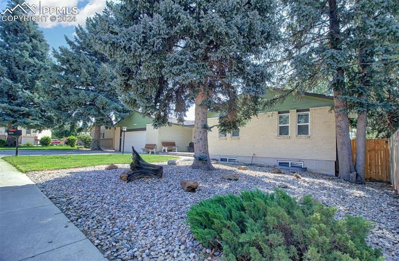 4713 Ranch Dr, Colorado Springs, CO 80918