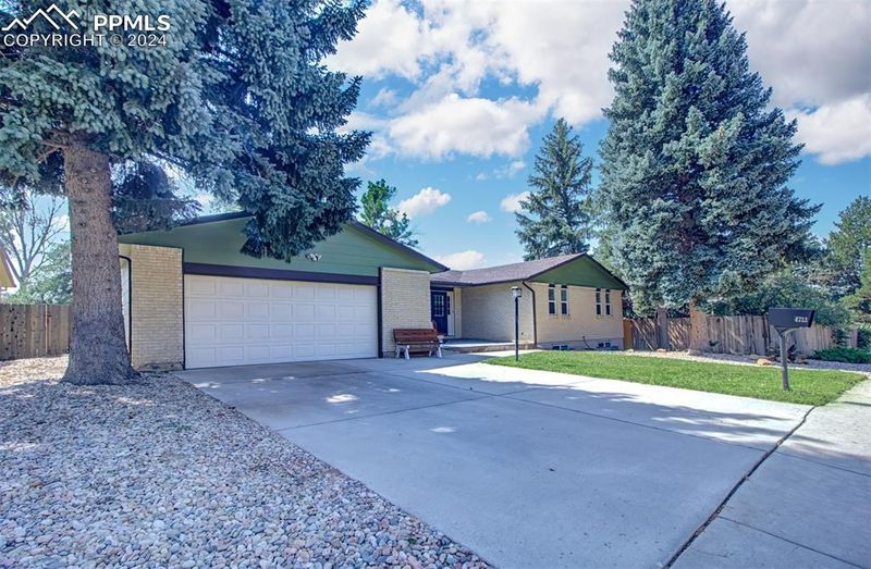 4713 Ranch Dr, Colorado Springs, CO 80918