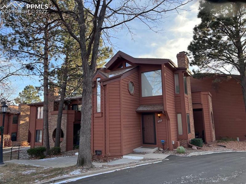 4719 Daybreak Cir, Colorado Springs, CO 80917