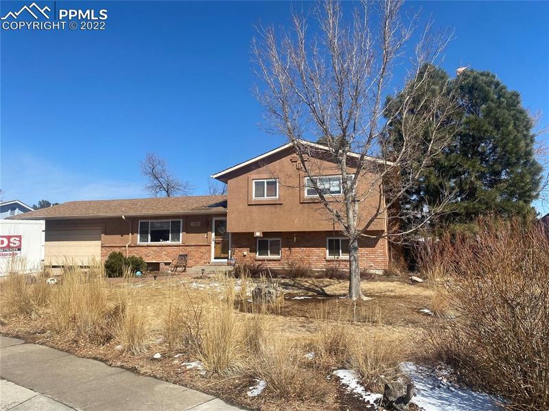 4720 Shadowglen Dr, Colorado Springs, CO 80918