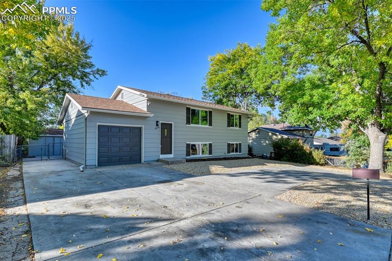 4735 Crimson Cir, Colorado Springs, CO 80917