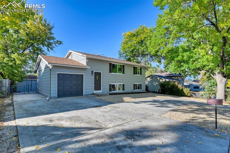 4735 S Crimson Cir, Colorado Springs, CO 80917