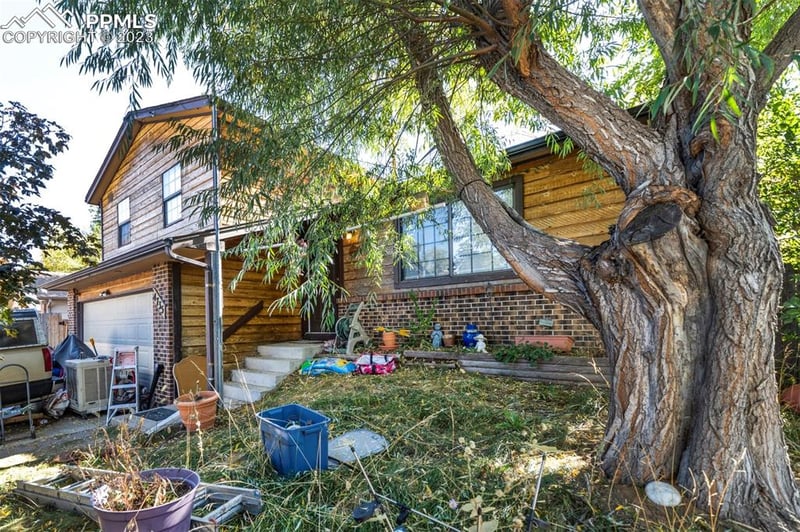 4735 Live Oak Dr, Colorado Springs, CO 80916