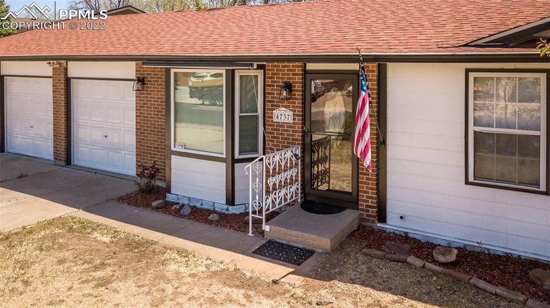 4737 Dover Dr, Colorado Springs, CO 80916