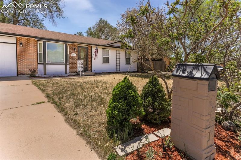 4737 Dover Dr, Colorado Springs, CO 80916
