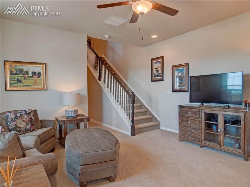 475 Eclipse Dr, Colorado Springs, CO 80905