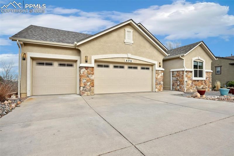 475 Lowick Dr, Colorado Springs, CO 80906