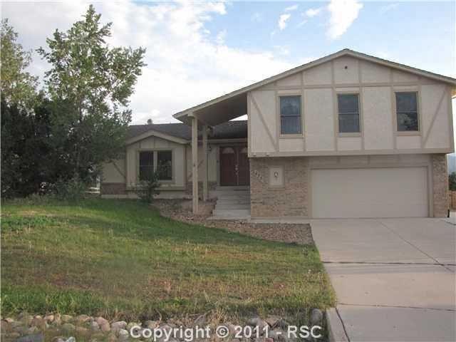 475 Wuthering Heights Dr, Colorado Springs, CO 80921