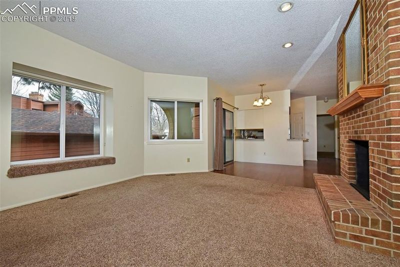 4755 Daybreak Cir, Colorado Springs, CO 80917
