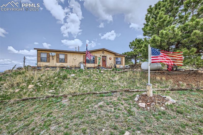 477 Friar Tuck Dr, Divide, CO 80814