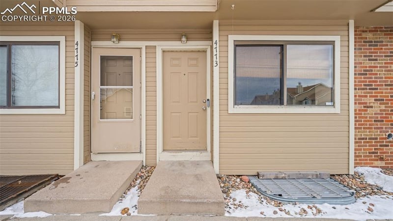 4773 Live Oak Dr, Colorado Springs, CO 80916