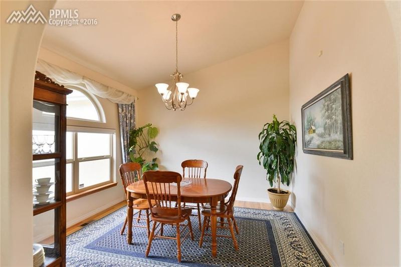 4780 Paramount Pl, Colorado Springs, CO 80918