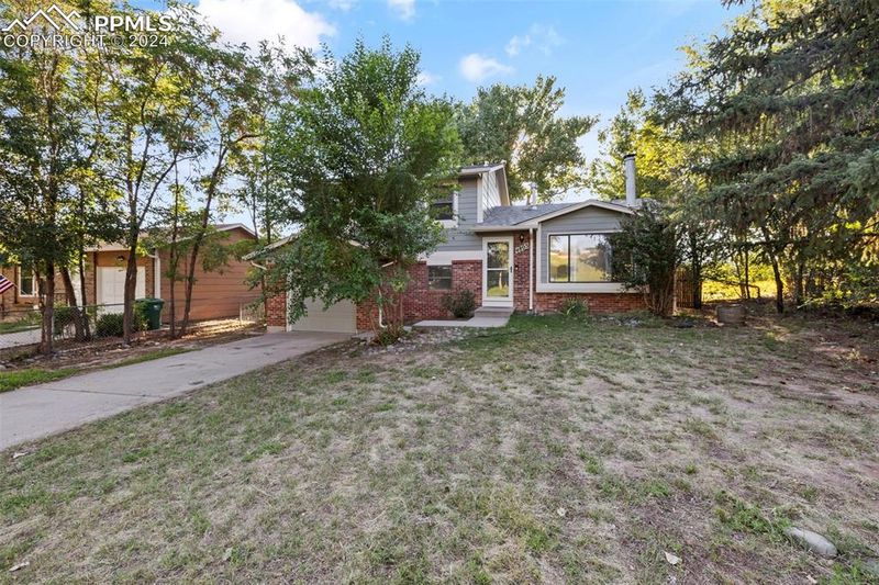 4805 Hunters Rn, Colorado Springs, CO 80911