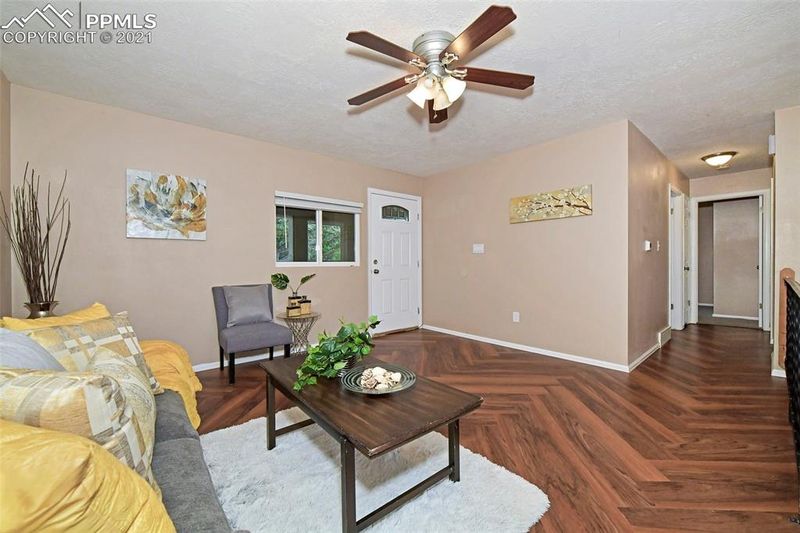 4808 Irving Dr, Colorado Springs, CO 80916