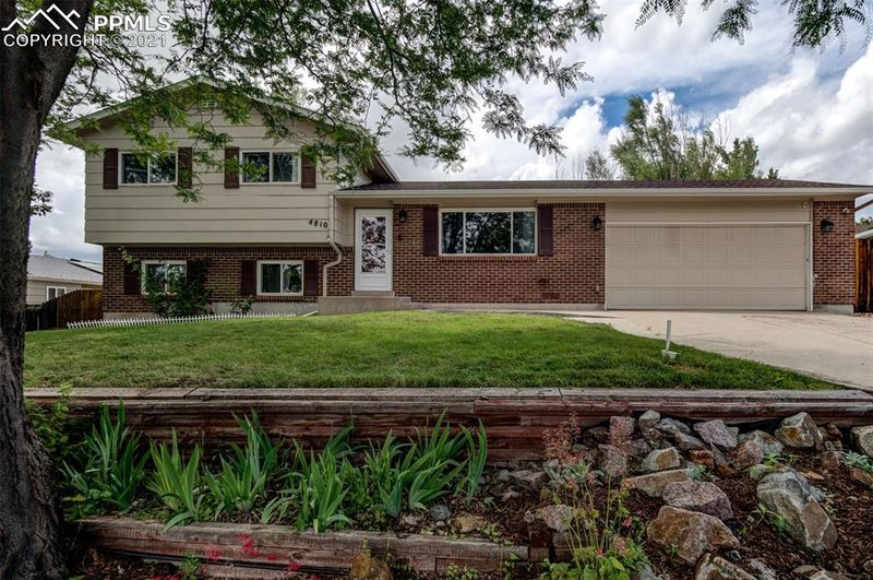 4810 Del Sol Rd, Colorado Springs, CO 80918