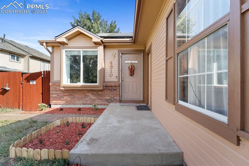 4810 W Jet Wing Cir, Colorado Springs, CO 80916