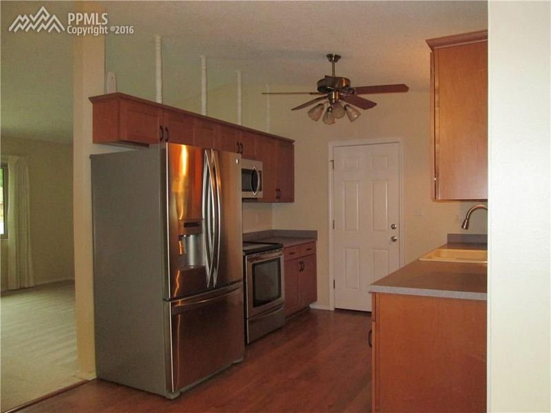 4815 S Hackamore Dr, Colorado Springs, CO 80918