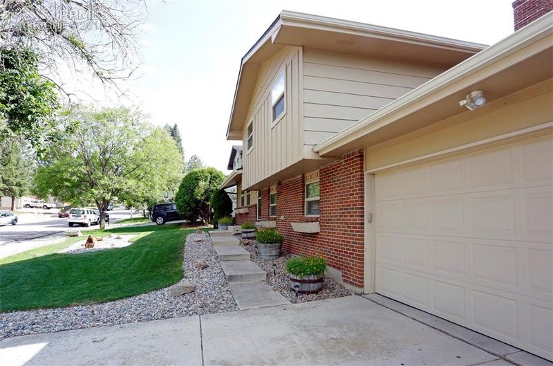 4819 Escapardo Way, Colorado Springs, CO 80917