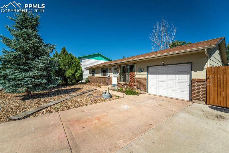 4820 Keith Ln, Colorado Springs, CO 80916