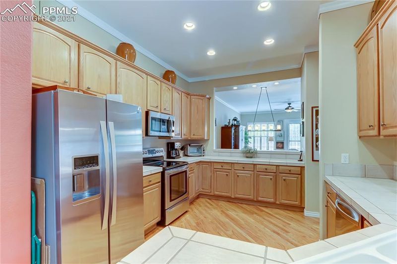 4823 Sanctuary Grv, Colorado Springs, CO 80906