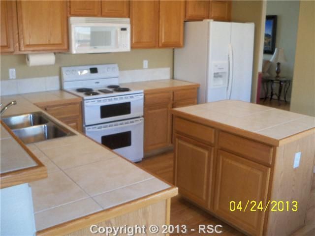 4830 Sand Hill Dr, Colorado Springs, CO 80923