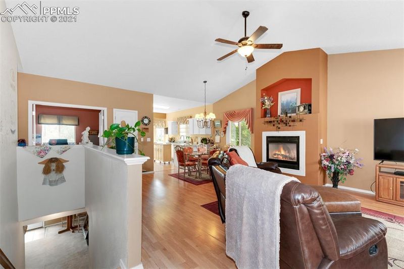 4835 Poleplant Dr, Colorado Springs, CO 80918