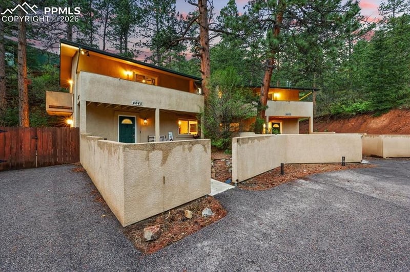 4840-4860 Pikes Peak Hw, Cascade, CO 80809