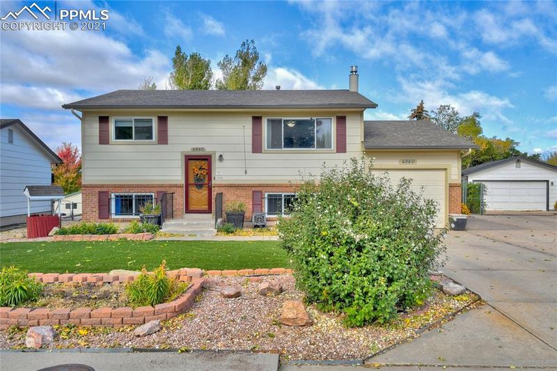 4840 N Splitrail Dr, Colorado Springs, CO 80917