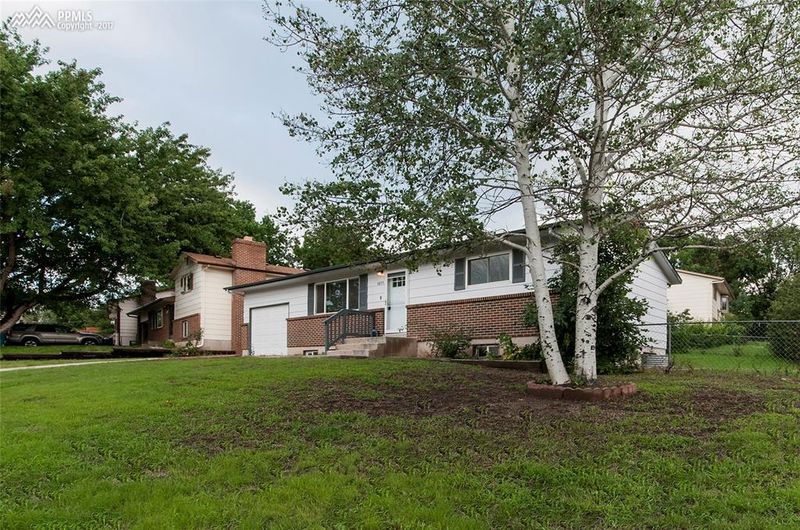 4855 Splitrail Dr, Colorado Springs, CO 80917