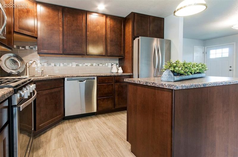 4855 Splitrail Dr, Colorado Springs, CO 80917