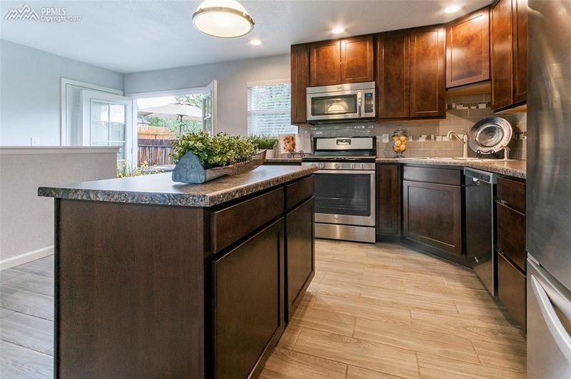 4855 Splitrail Dr, Colorado Springs, CO 80917