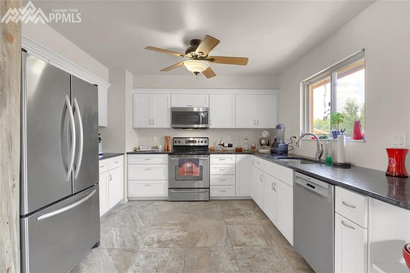 4860 Del Sol Rd, Colorado Springs, CO 80918