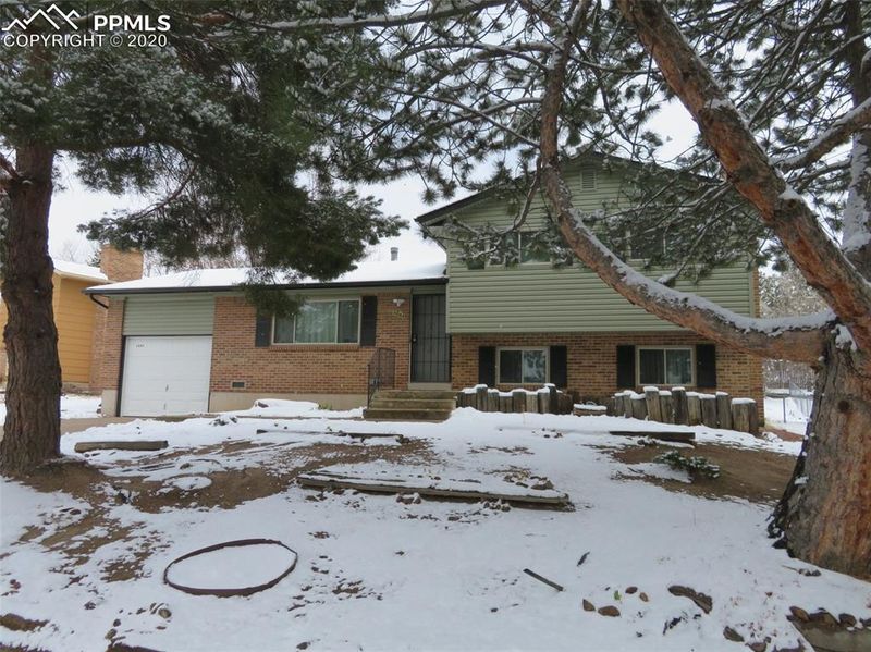 4864 S Splendid Cir, Colorado Springs, CO 80917